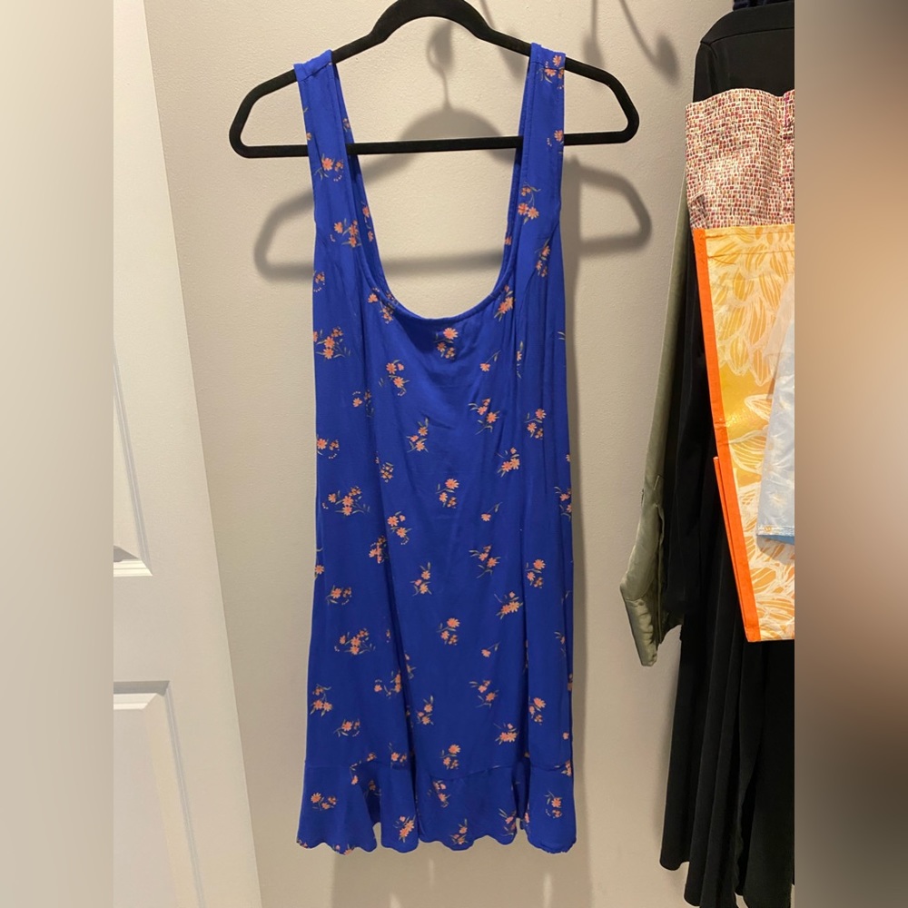 American Eagle Outfitters Blue Floral Sleeveless Swing Dress with Tie-back